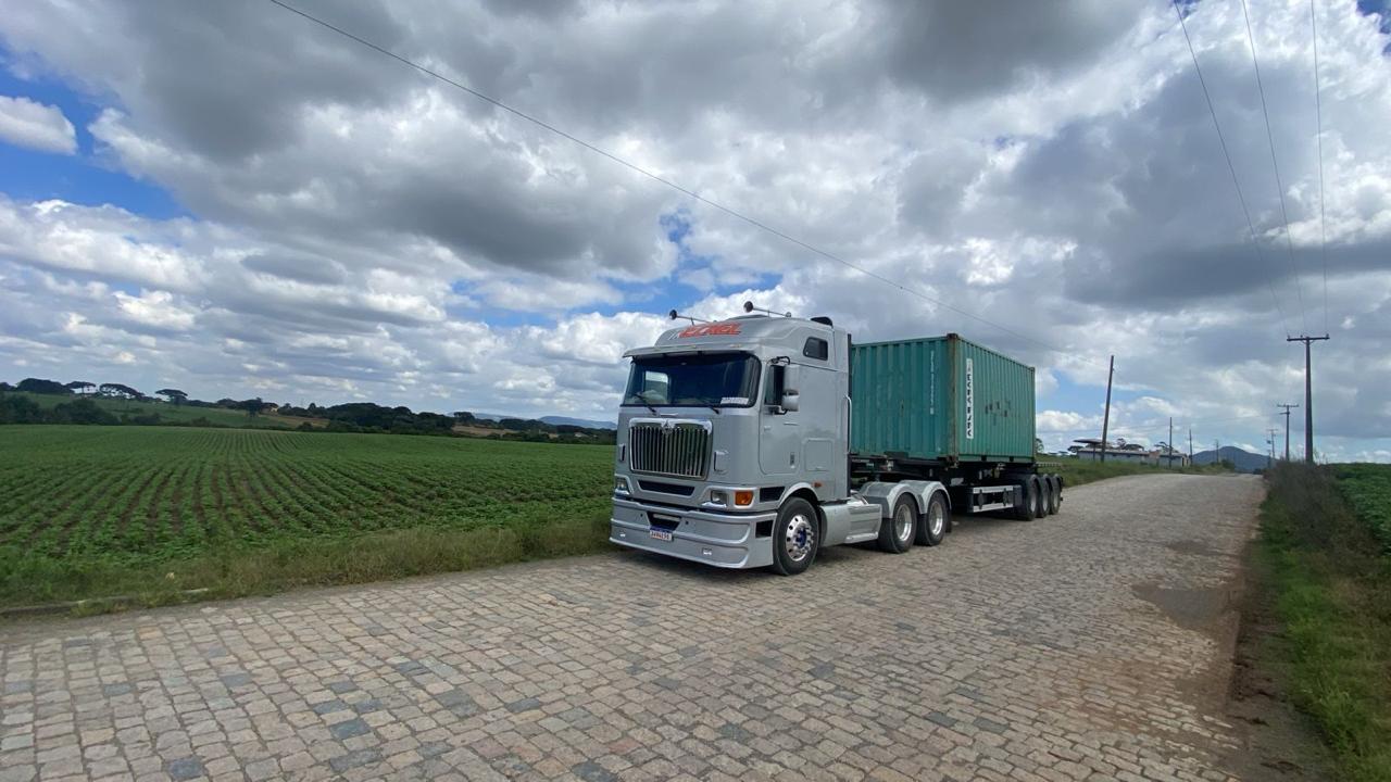 Eckel Transportes - Frota e equipe